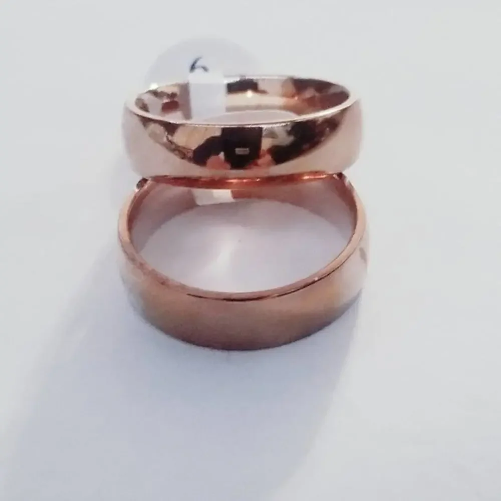 New rose gold tone stainless steel‎ size 8